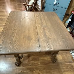 Antique Quarter Sawn Soild Oak Dining Table Clawfoot Table. 