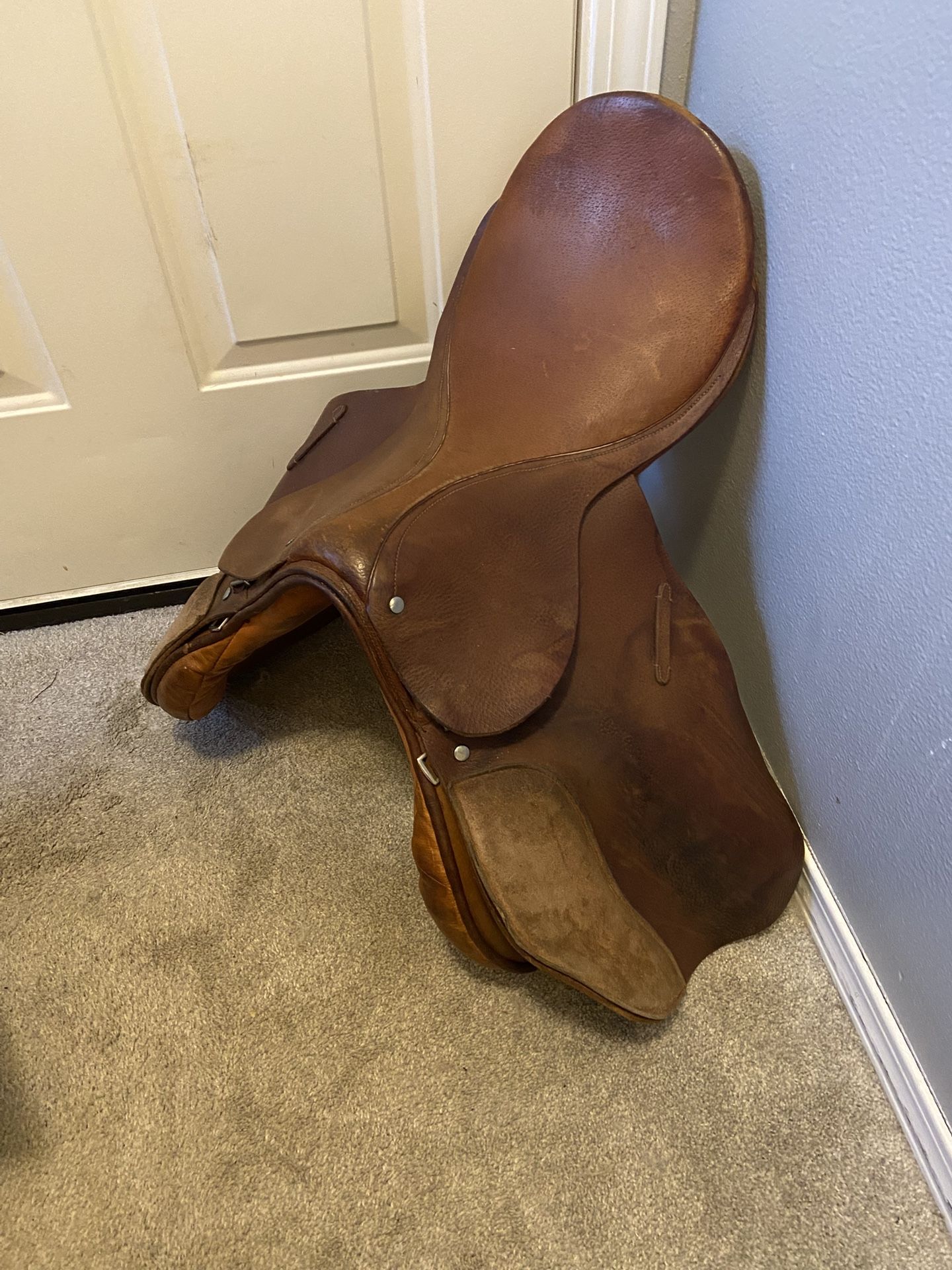 Horse Saddle Plus Extra