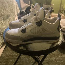 Jordan 4s