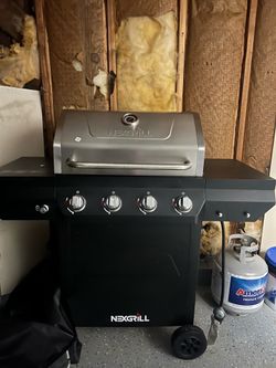 4 burner gas grill