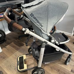 UPPAbaby CRUZ stroller and piggyback stand