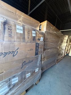 Hybrid Mattress, Memory foam springs ,brand new in the box