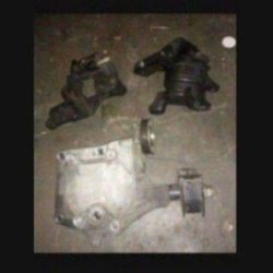 1996/2000 Honda Civic EX Power Steering Bracket Driver Side Motor Mount And AC Bracket