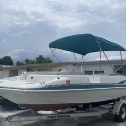 20’ Deck Boat $$9,800 OBO