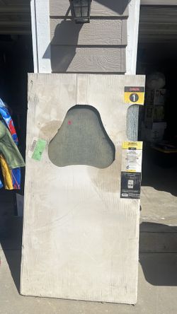 Sliding bath tub door