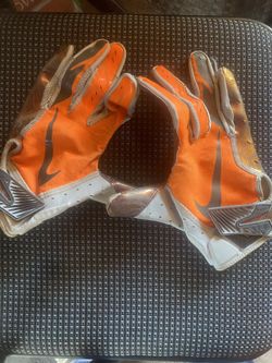 Nike Gloves