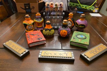 Halloween Decor Potion set 12 pieces in total
