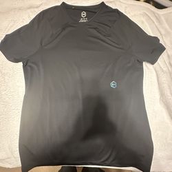 Under Armour DriFit Gray Men’s Shirt Size L