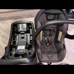 CAR SEAT AND BASE 