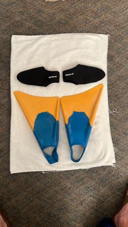 Swim fins and booties