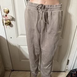 Women’s GUESS sweatpants size L