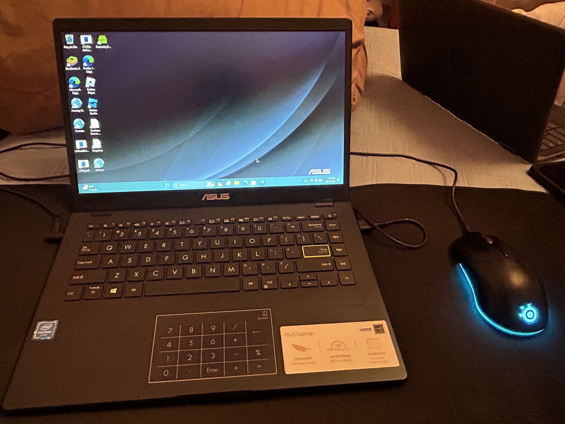 Selling A ASUS LAPTOP