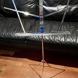 Foldable music stand