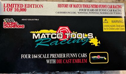 1:64 Premier Funny Cars with Diecast Emblem