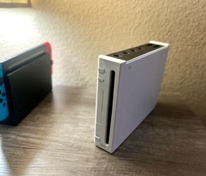 Nintendo Wii console only   GameCube compatible