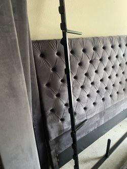 $1900 High Fashion Home Velour King Size Furniture Set Headboard/Ftbd & Rails