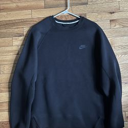 Nike Tech Crewneck