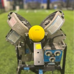 Softball Junior Hack Attack Pitching Machine 