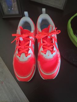Nike 6.5Y /7.5-8 W