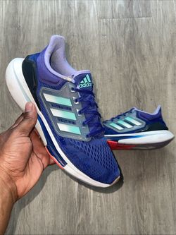 Size 7- Adidas Men's Low Top Lace-Up