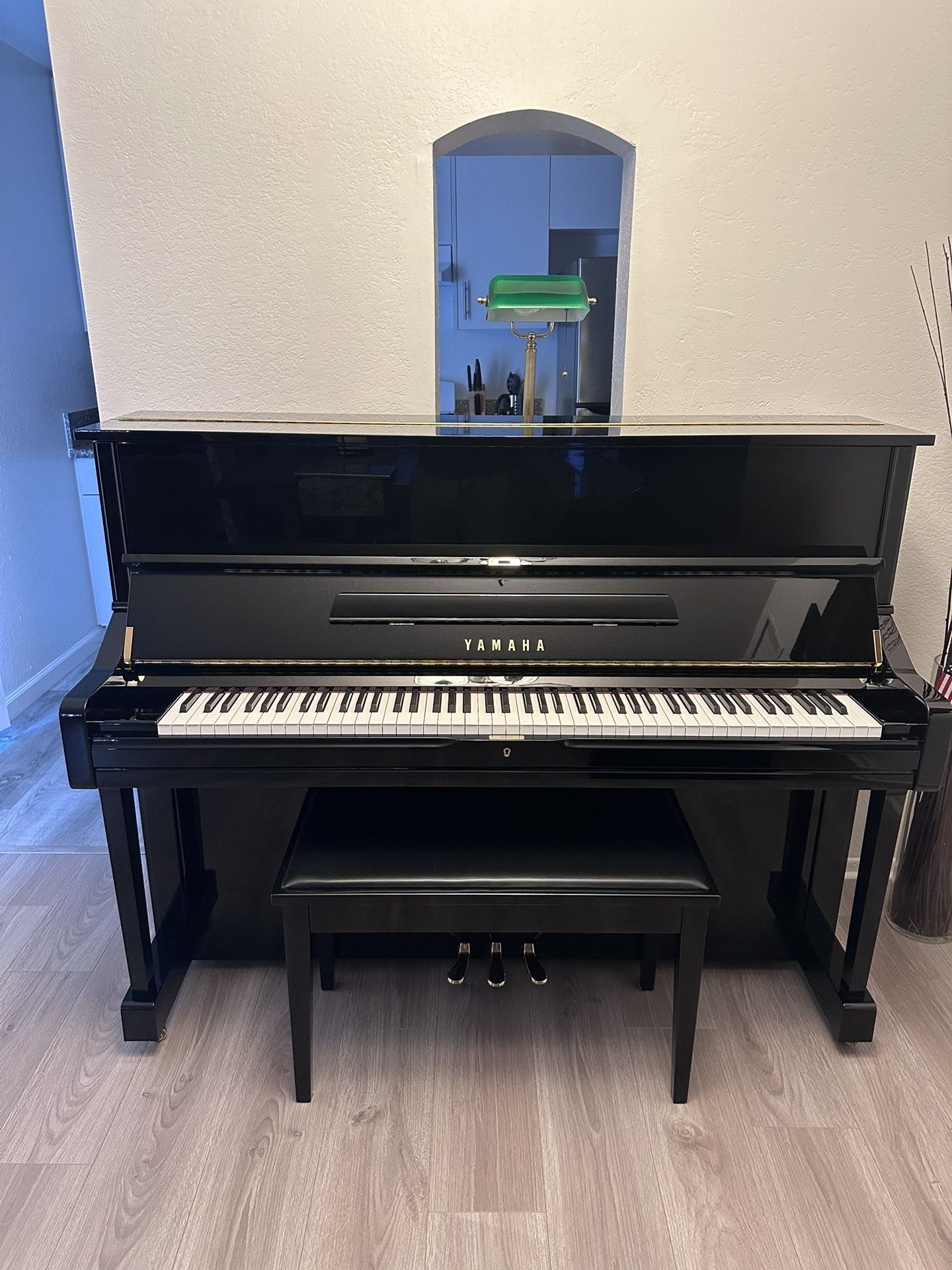 Yamaha U1 Piano