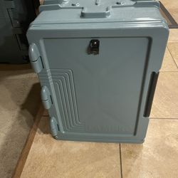 Cambro UPC400 Insulated Food Carrier / Hot Box – Set of 2