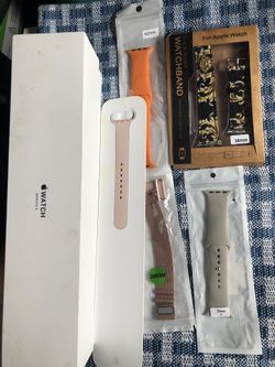 In excellent condition apple watch series 3 rose gold