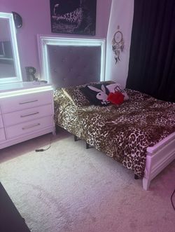 Rhinestone LED mirror bed frame and dresser
