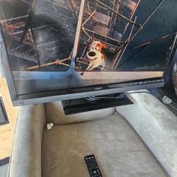  36 Inches Vizio  Tv  Good Condición Work Perfect 