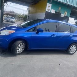 2016 Nissan versa