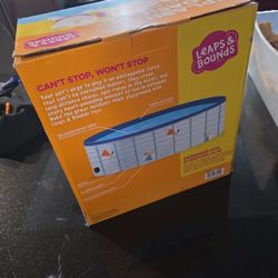 BRAND NEW IN BOX LARGE PUP POOL