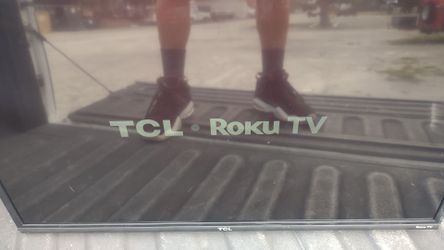32" TCL Roku TV