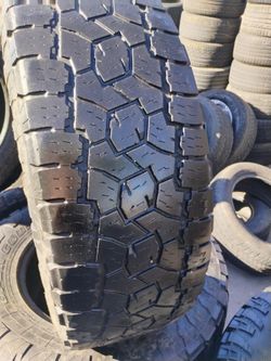 Used set of tires Toyo all terrain 285 70 17
