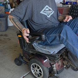 Merits Vision Ultra power chair and carrier for sale