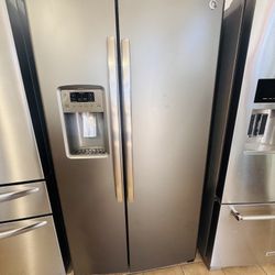GE REFRIGERATOR 