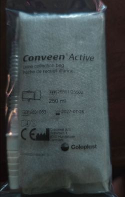Catheter collection leg bags