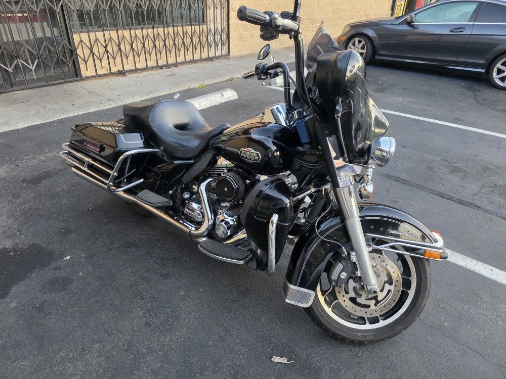 2010 HARLEY DAVIDSON STREET GLIDE