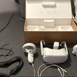 Oculus quest 2 Used 128gb (click on the photos for a better close up)