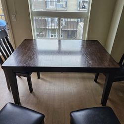 Expandable Dark Wood Dining Room Table - 4 Chairs Included!