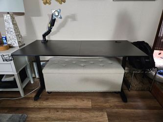 Desk with monitor arm