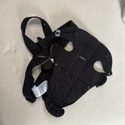 BabyBjörn Baby Carrier Mini, Cotton, Black