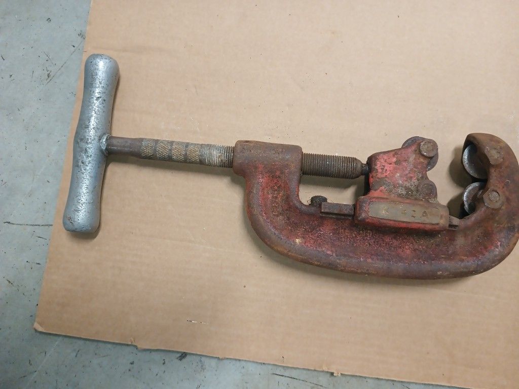 Ridged Pipe Cutter for Sale in Shirley, NY OfferUp