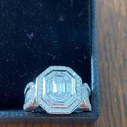 Diamond & White Gold Ring