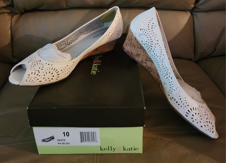 Kelly & Katie Cork Wedge Shoes/Size 10