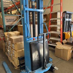 Pallet Stacker