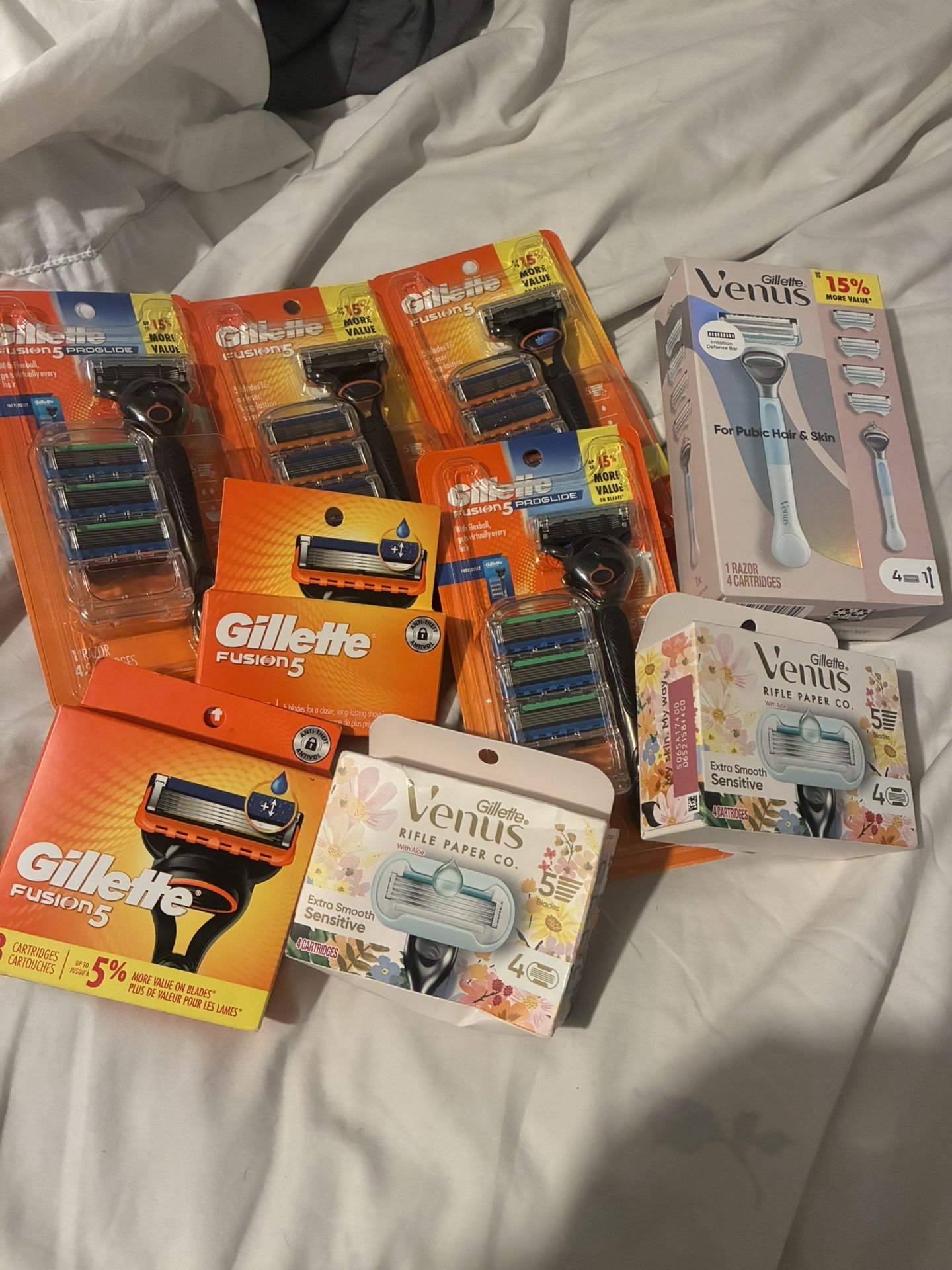Assorted Razors Men’s And Women’s