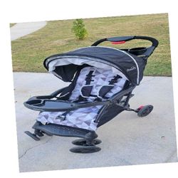 Kids' Stroller Secure and Chic for Today's Families may must