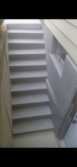 Concrete sidewalk/slabs