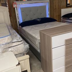 Queen size headboard footboard and rails with LED lights 799