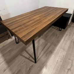 Modern Minimalist Dining table